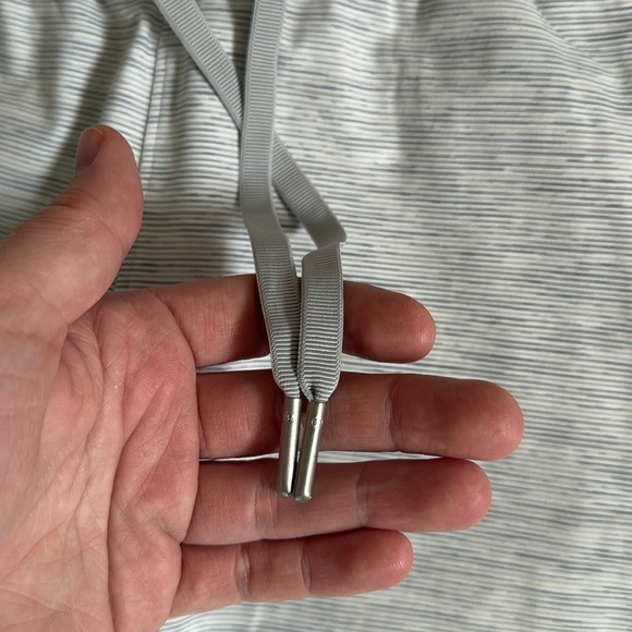 Lululemon On The Fly Pant *27" - Picture 3 of 8